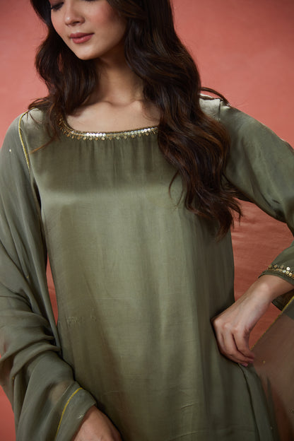 Sunehri Olive Green Embroidered Suit Set (Set Of Three)